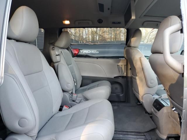 2015 Toyota Sienna XLE