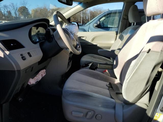 2013 Toyota Sienna LE