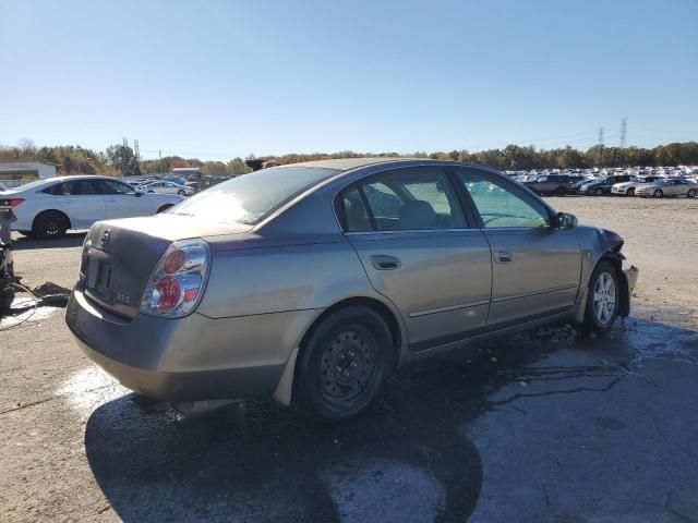 2004 Nissan Altima Base