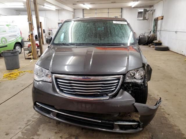 2016 Chrysler Town & Country Touring