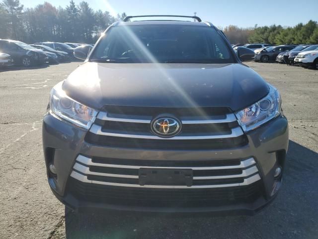 2019 Toyota Highlander SE