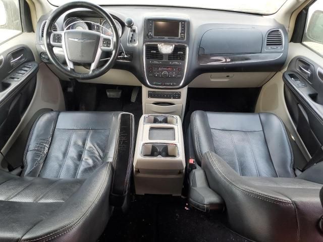 2011 Chrysler Town & Country Touring L