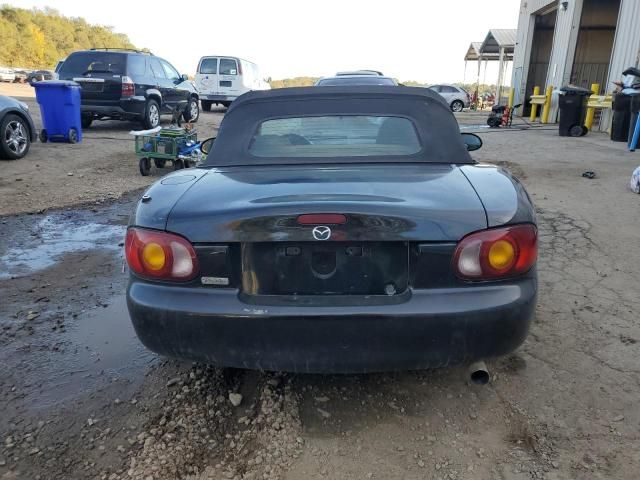 2000 Mazda MX-5 Miata Base