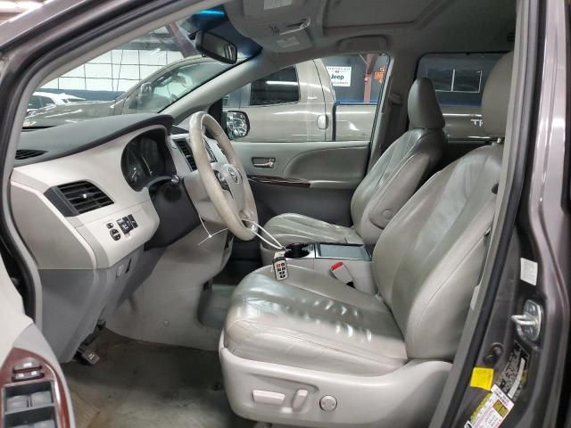 2013 Toyota Sienna XLE