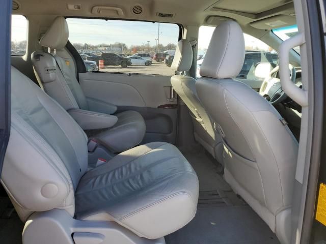 2012 Toyota Sienna XLE