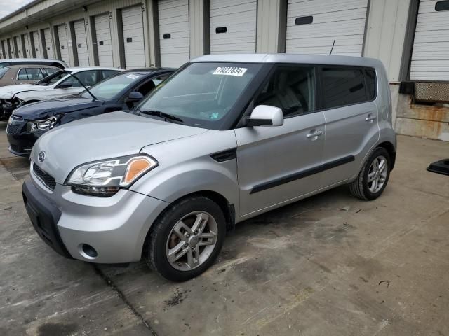 2011 KIA Soul +