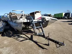 Misty Harbor Vehiculos salvage en venta: 1997 Misty Harbor Boat