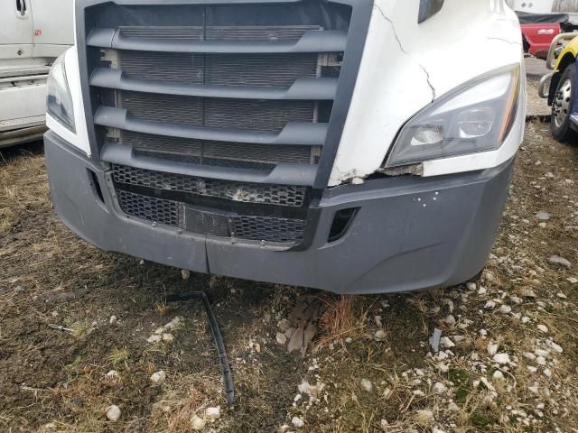 2021 Freightliner Cascadia 126