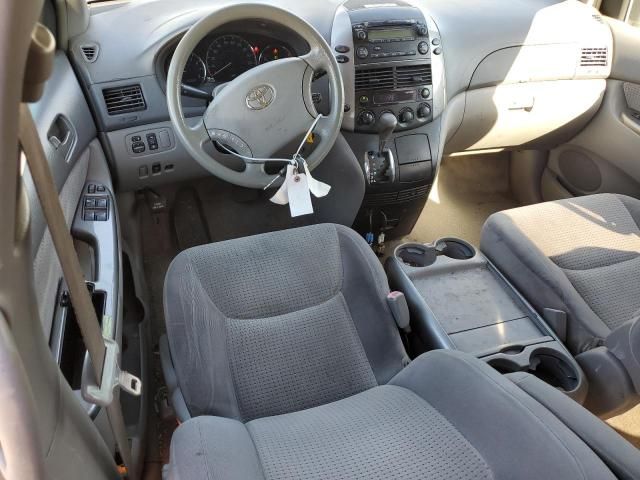 2006 Toyota Sienna LE