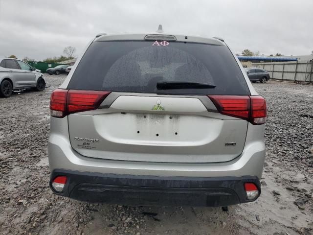 2020 Mitsubishi Outlander SE