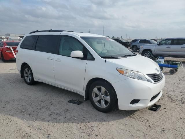 2013 Toyota Sienna LE