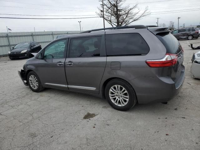 2016 Toyota Sienna XLE