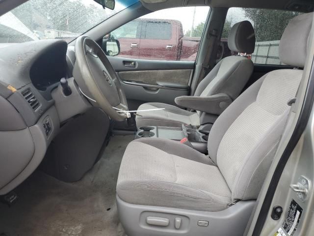 2009 Toyota Sienna CE