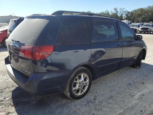 2004 Toyota Sienna XLE