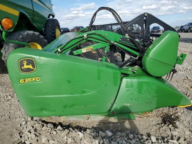 2013 John Deere 635FD