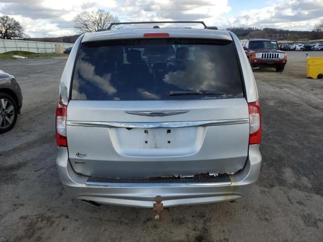 2012 Chrysler Town & Country Touring