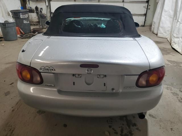 2000 Mazda MX-5 Miata Base