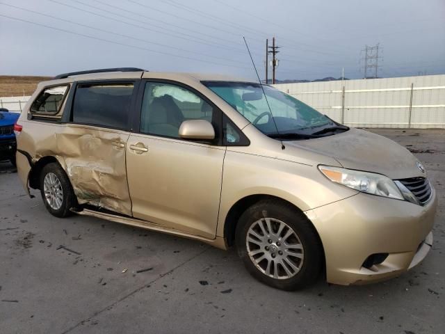 2011 Toyota Sienna LE