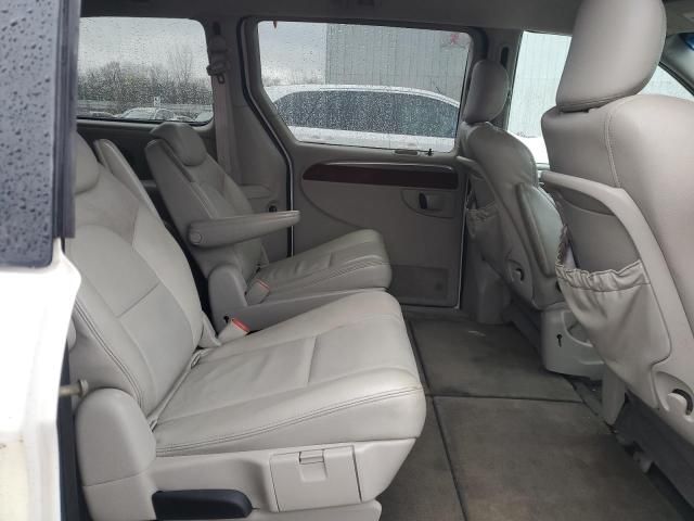 2005 Chrysler Town & Country Limited