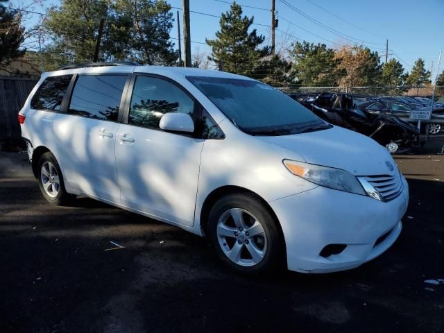 2015 Toyota Sienna LE