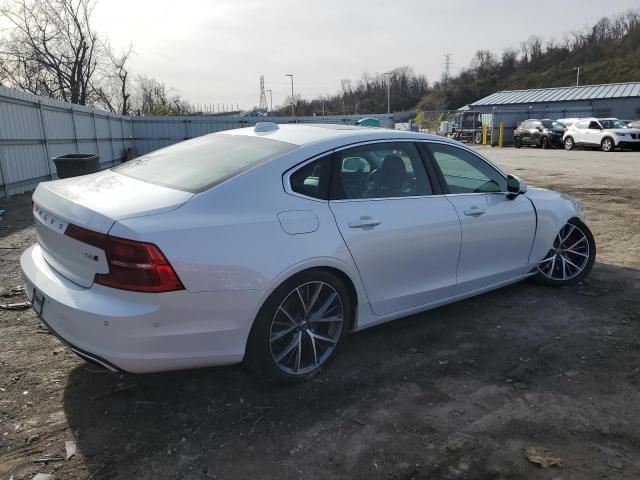 2018 Volvo S90 T6 Momentum