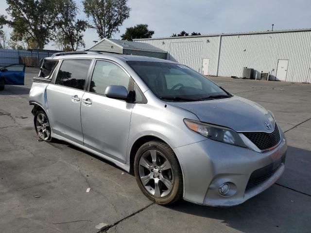 2011 Toyota Sienna Sport