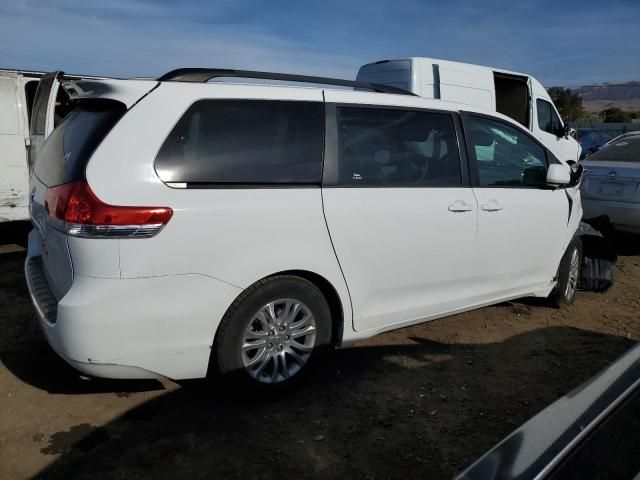 2014 Toyota Sienna XLE