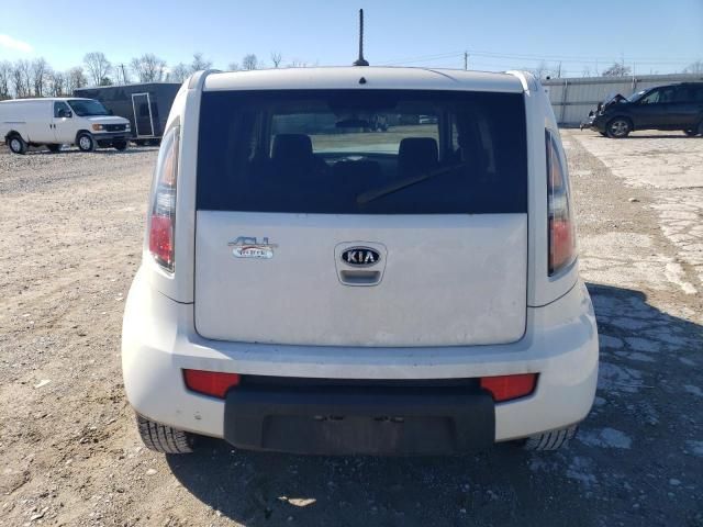 2010 KIA Soul +