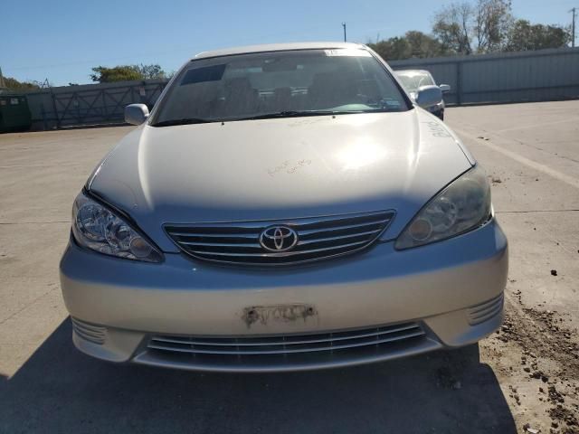 2005 Toyota Camry LE