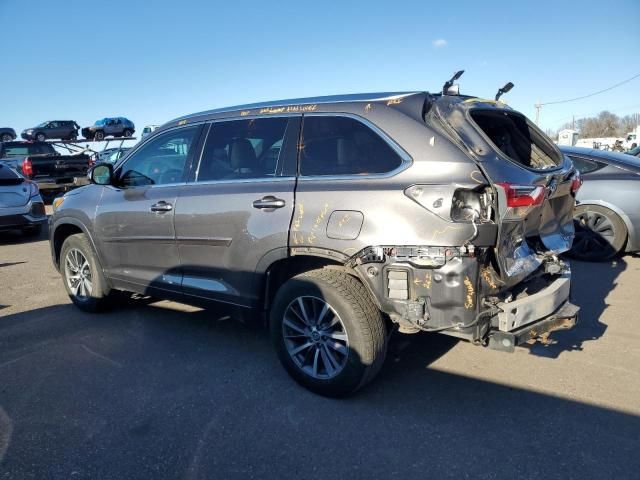 2017 Toyota Highlander SE