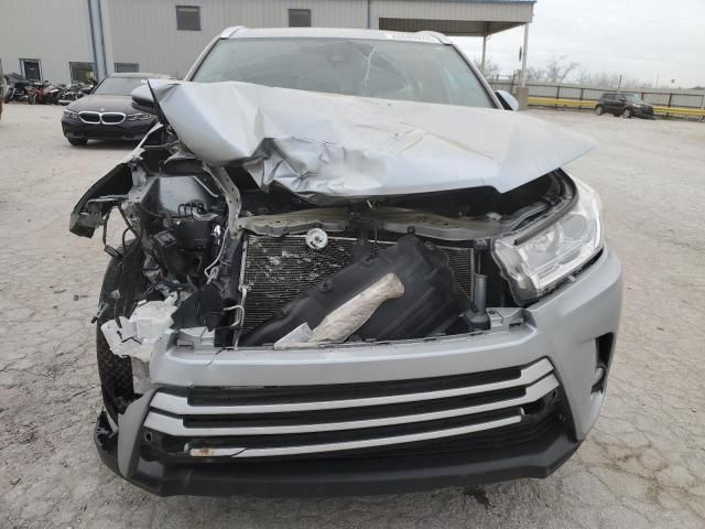 2019 Toyota Highlander SE