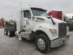 Camiones salvage a la venta en subasta: 2019 Kenworth Construction T880