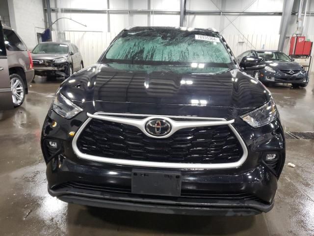 2022 Toyota Highlander XLE