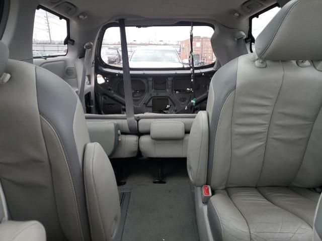 2013 Toyota Sienna XLE