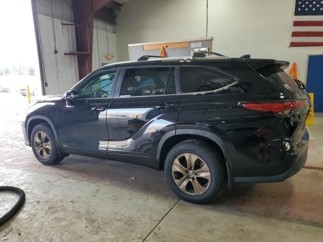 2023 Toyota Highlander Hybrid Bronze Edition