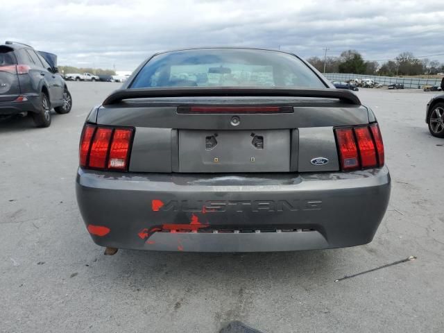 2004 Ford Mustang