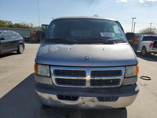 2000 Dodge RAM Wagon B2500