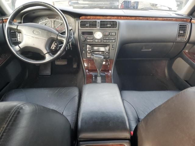 1999 Infiniti Q45 Base