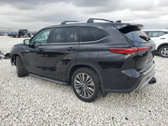 2021 Toyota Highlander Hybrid Platinum