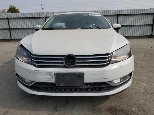 2015 Volkswagen Passat SE