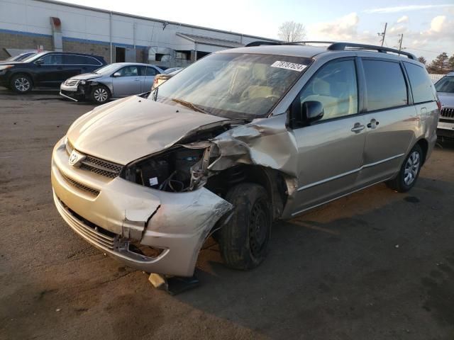 2004 Toyota Sienna CE