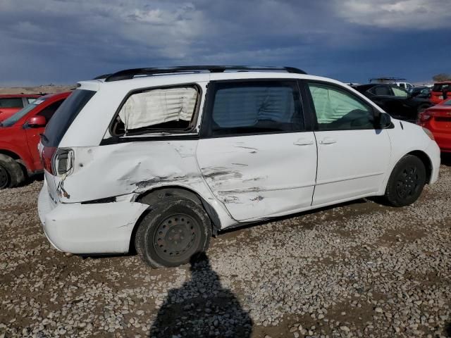 2009 Toyota Sienna CE