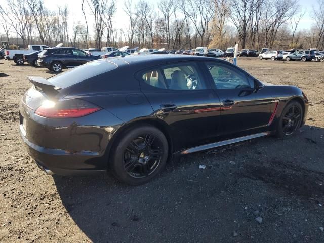 2013 Porsche Panamera 2