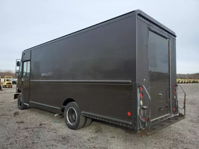 2009 Freightliner Chassis M Line WALK-IN Van