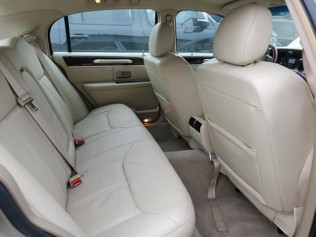 2007 Lincoln Town Car Signature Limited