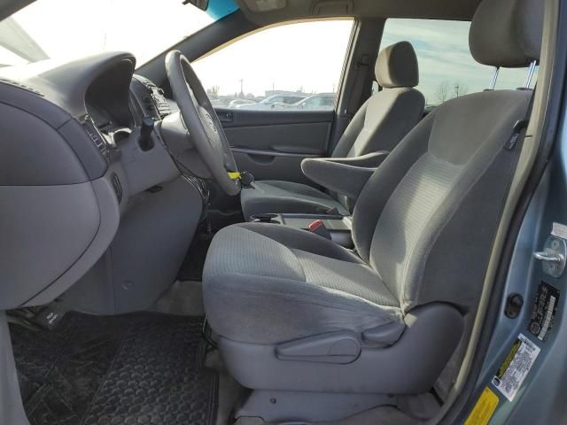 2006 Toyota Sienna CE