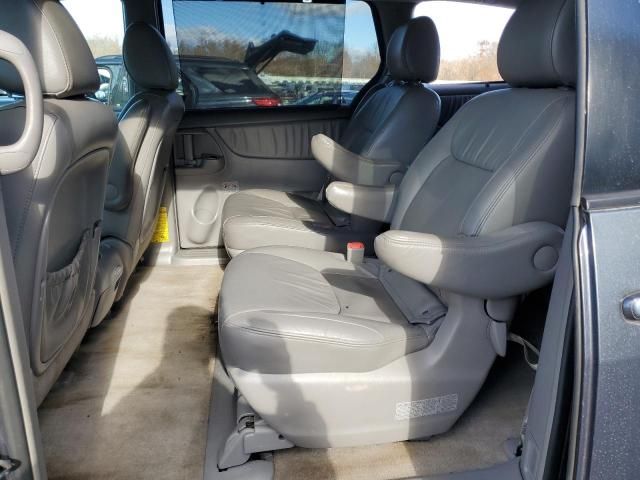 2010 Toyota Sienna XLE