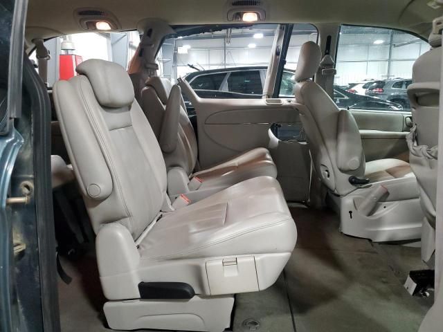 2005 Chrysler Town & Country Touring