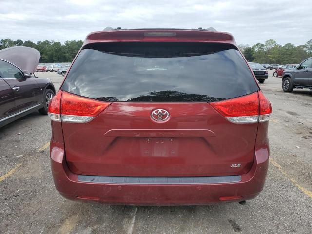 2012 Toyota Sienna XLE