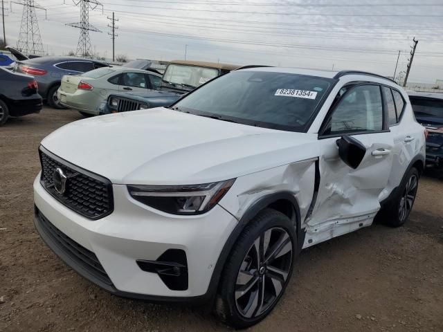 2024 Volvo XC40 Plus